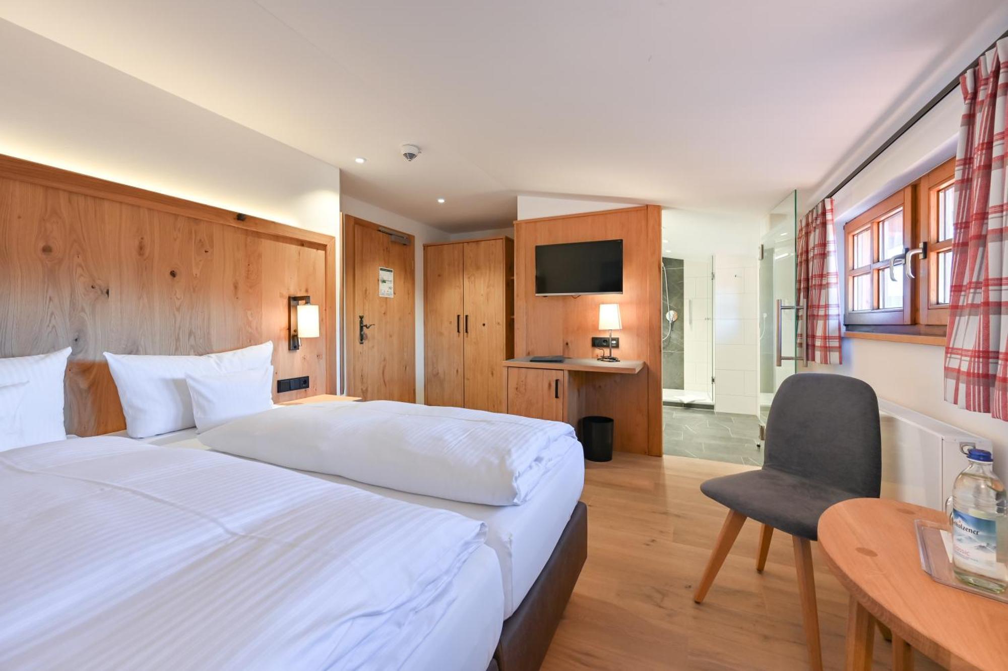 שוונגאו Hotel Helmer מראה חיצוני תמונה